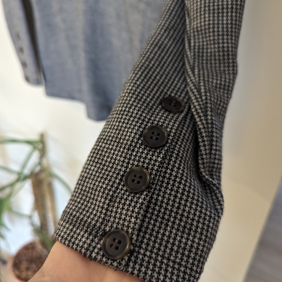 Ann Taylor top - Picture 4 of 6